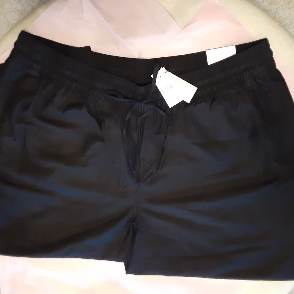NWT Black crops size 22/24 Lane Bryant